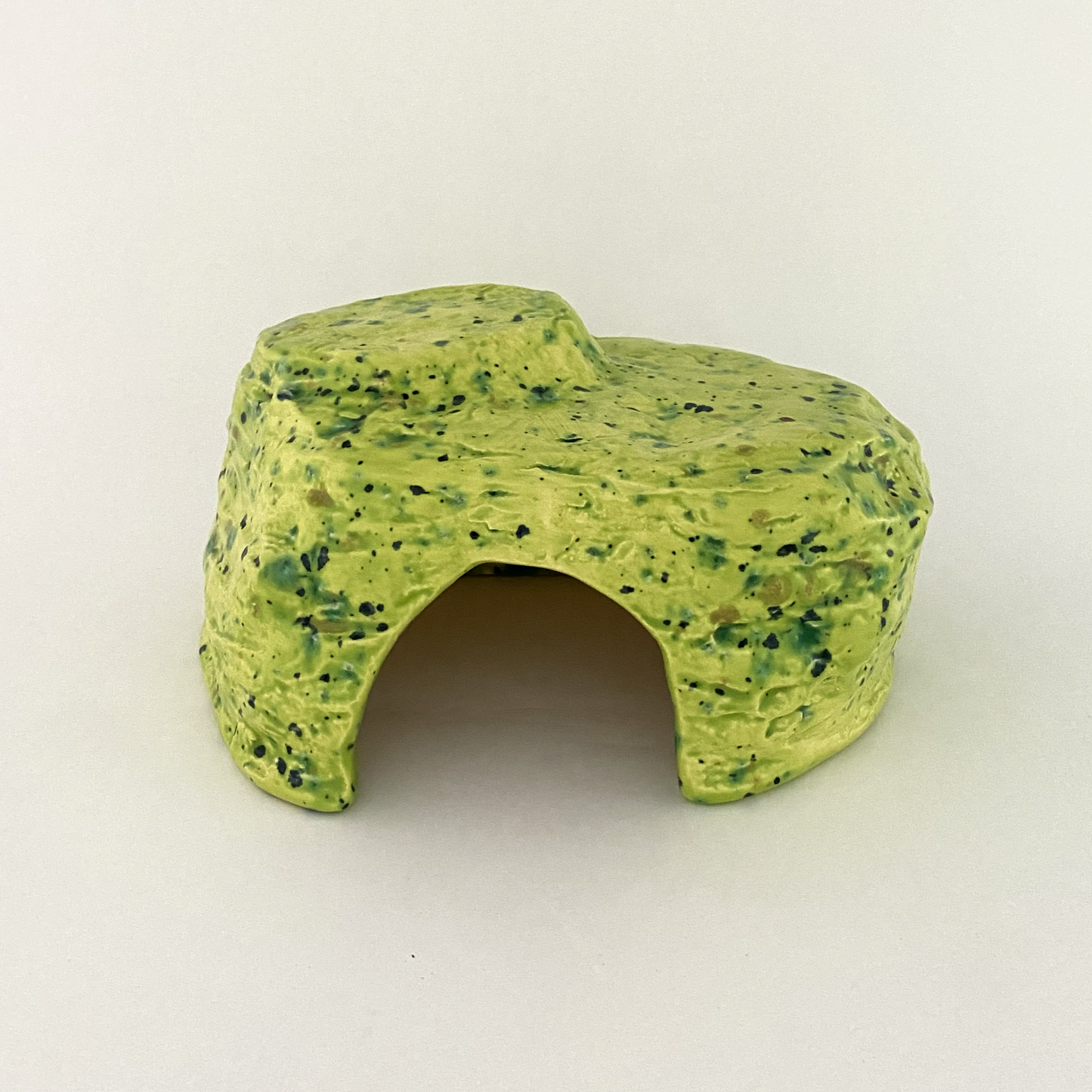 Medium Cave Rock Hide