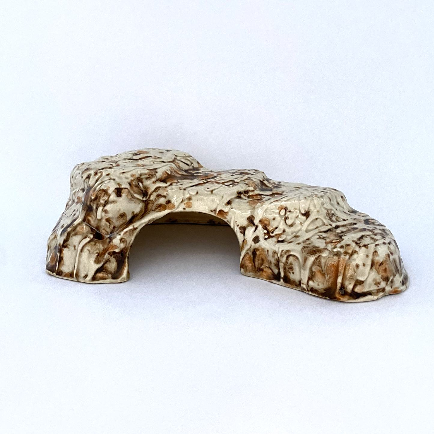 Medium Arched Rock Hide